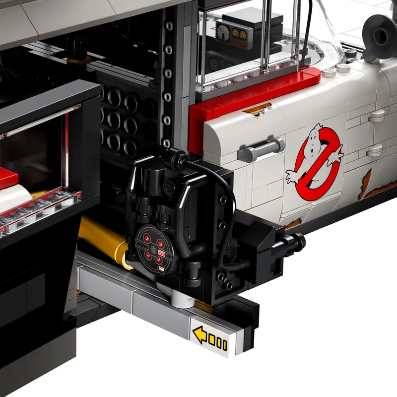 Ghostbusters™ ECTO-1 | 2352PCS