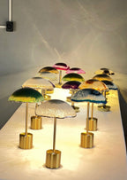 Abajur Decorativa de Ágata Natural com Base Dourada